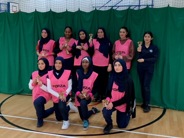 Glow in the Dark Cricket Festival – Starbank School 10th December 2021